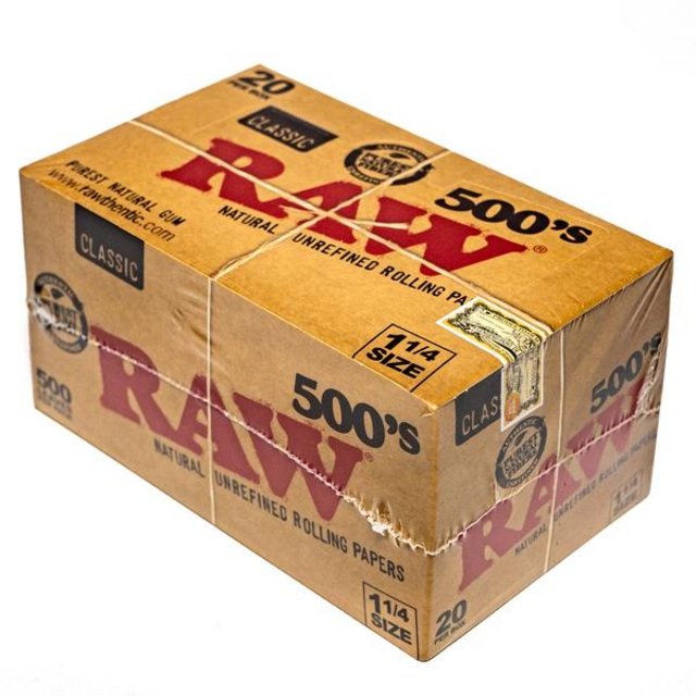 RAW 1.25 CLASSIC ROLLING PAPER 500'S BOX OF 20