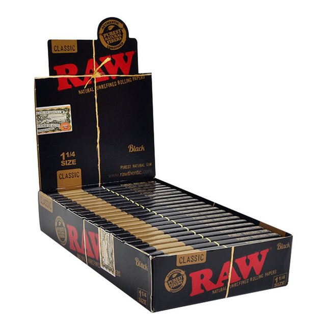 RAW 1.25 CLASSIC ROLLING PAPER BLACK 50CT BOX OF 24