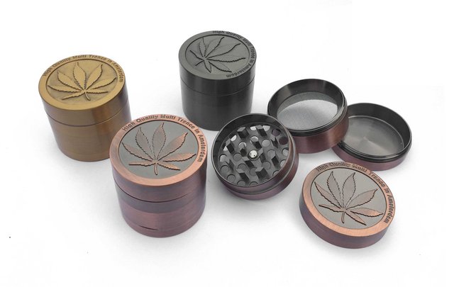 TOBACCO GRINDER GRZ004G BOX OF 12